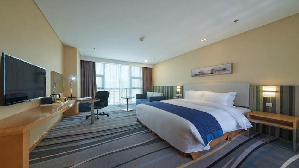 Holiday Inn Express Baoji City Centre By Ihg Экстерьер фото